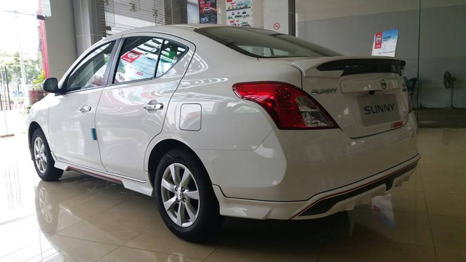 Nissan Sunny SV Premium 2017 - Cần bán xe Nissan Sunny SV Premium năm sx 2017, màu trắng