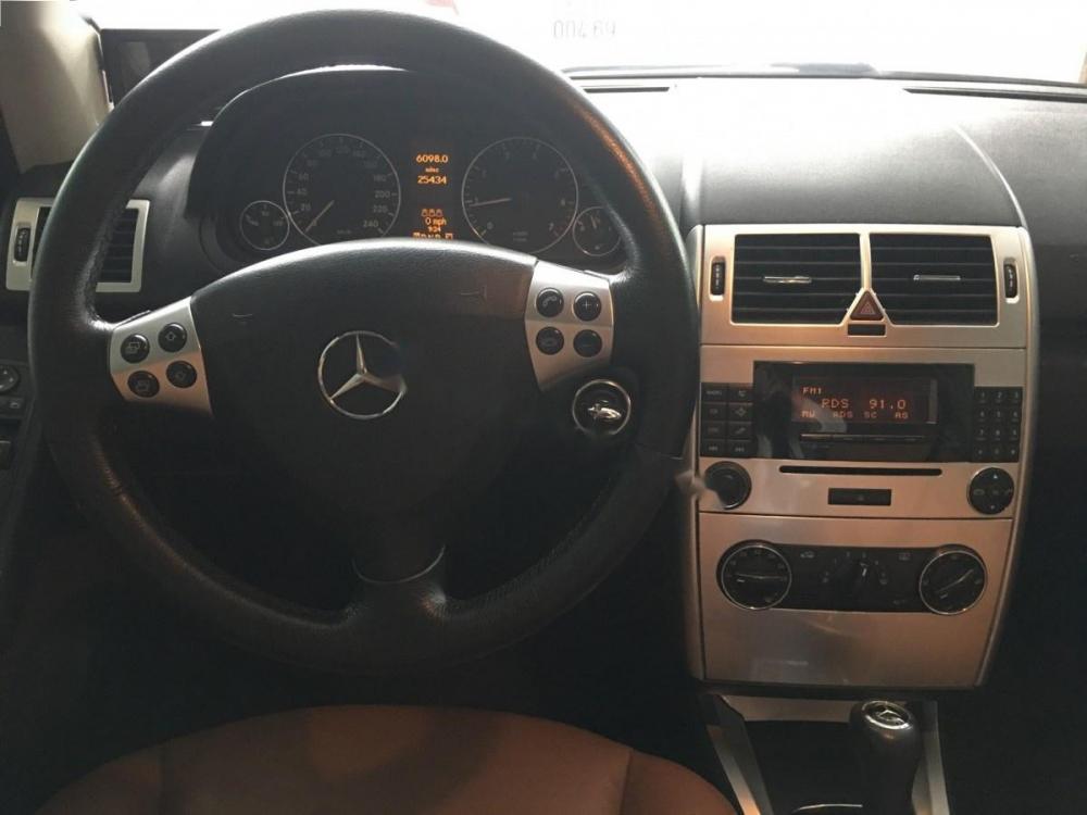 Mercedes-Benz A class A150 2006 - Cần bán xe Mercedes A150 đời 2006, màu trắng, xe nhập