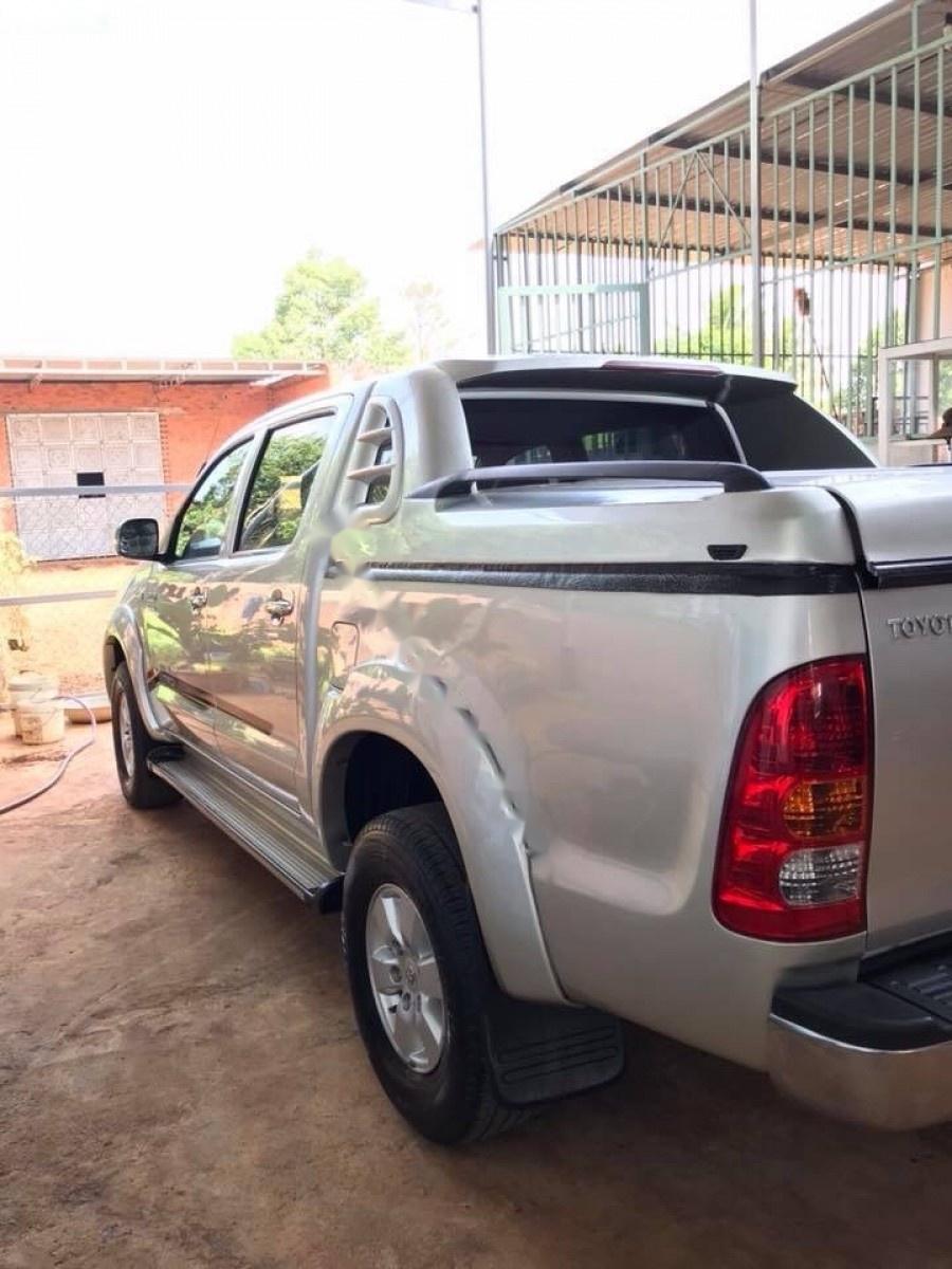 Toyota Hilux 3.0G 2009 - Cần bán Toyota Hilux 3.0G đời 2009, màu bạc, nhập khẩu nguyên chiếc