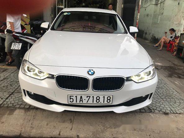 BMW 3 Series 320i 2013 - Cần bán lại xe BMW 3 Series 320i đời 2013, màu trắng chính chủ