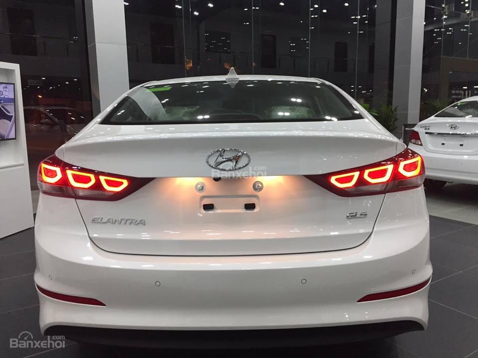 Hyundai Elantra 2017 - Hyundai Bà Rịa Vũng Tàu - Elantra 2018, kiểu dáng sang trọng, tiện nghi ưu đãi 70 triệu