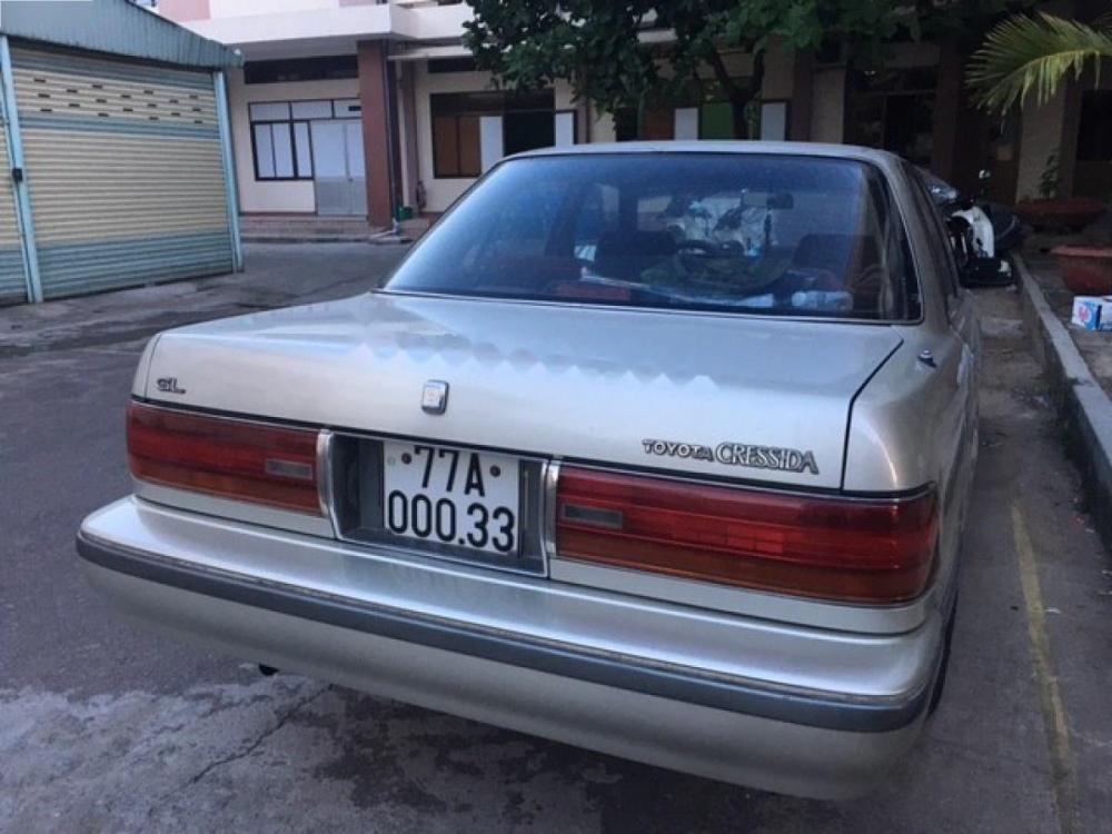 Toyota Cressida GL 2.4 1996 - Cần bán Toyota Cressida GL 2.4 đời 1996, màu bạc, nhập khẩu giá cạnh tranh