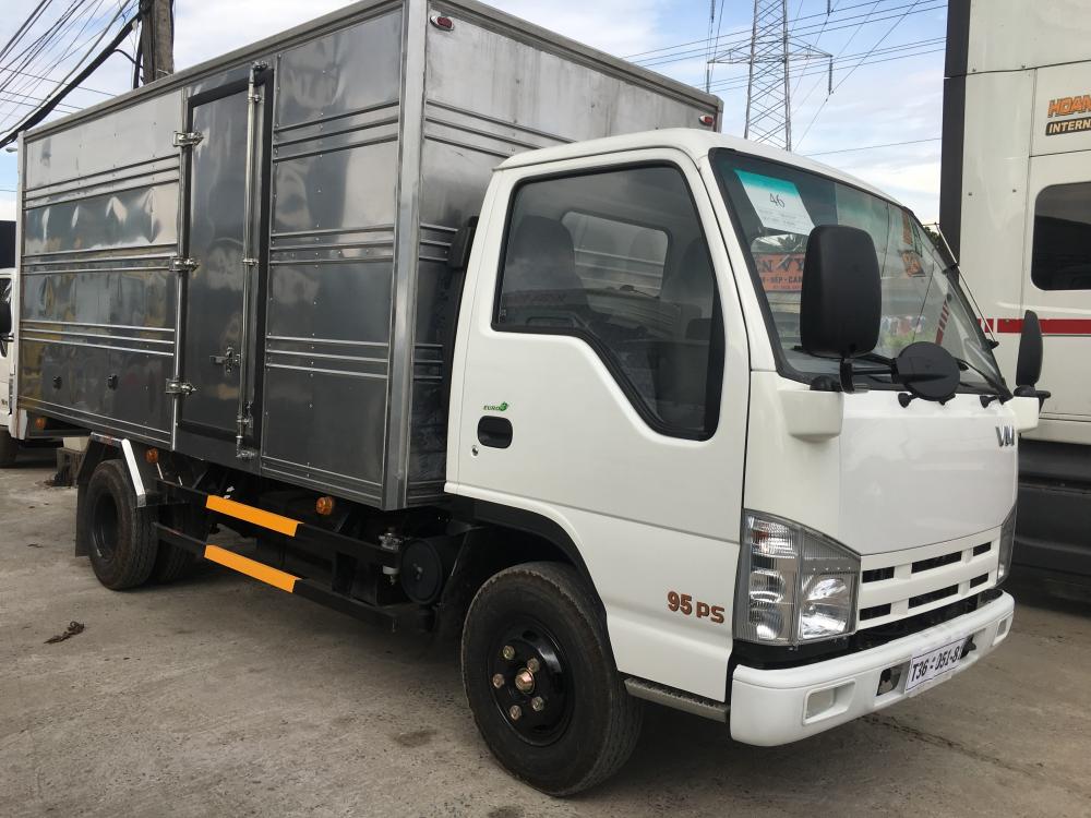 Isuzu 2017 - Bán trả góp xe tải Isuzu VM 3t5 thùng kín