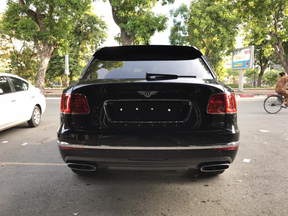 Bentley Bentayga 2019 - Bán Bentley Bentayga First Edition sản xuất 2019, giấy tờ trao tay, giá cạnh tranh, có thương lượng