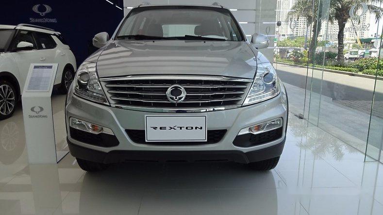 Ssangyong Rexton II 4WD 2017 - Cần bán Ssangyong Rexton II 4WD đời 2017, màu bạc, nhập khẩu