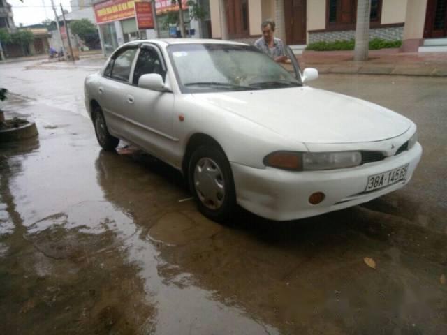 Mitsubishi Galant 1994 - Bán gấp Mitsubishi Galant đời 1994, màu trắng chính chủ, giá chỉ 60 triệu