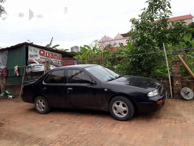 Nissan Bluebird 1993 - Cần bán Nissan Bluebird sản xuất 1993, màu đen, xe nhập, 115 triệu