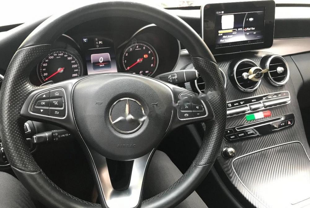 Mercedes-Benz C class C200 2015 - Bán Mercedes C200 đời 2015, màu đen như mới