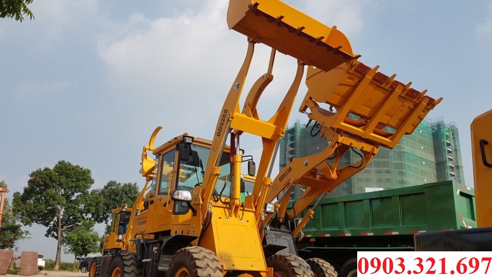 JAC 2017 - Xe xúc lật nhỏ 1m3 926, máy xúc lật, máy kẹp gỗ, máy nâng, giá rẻ trả góp