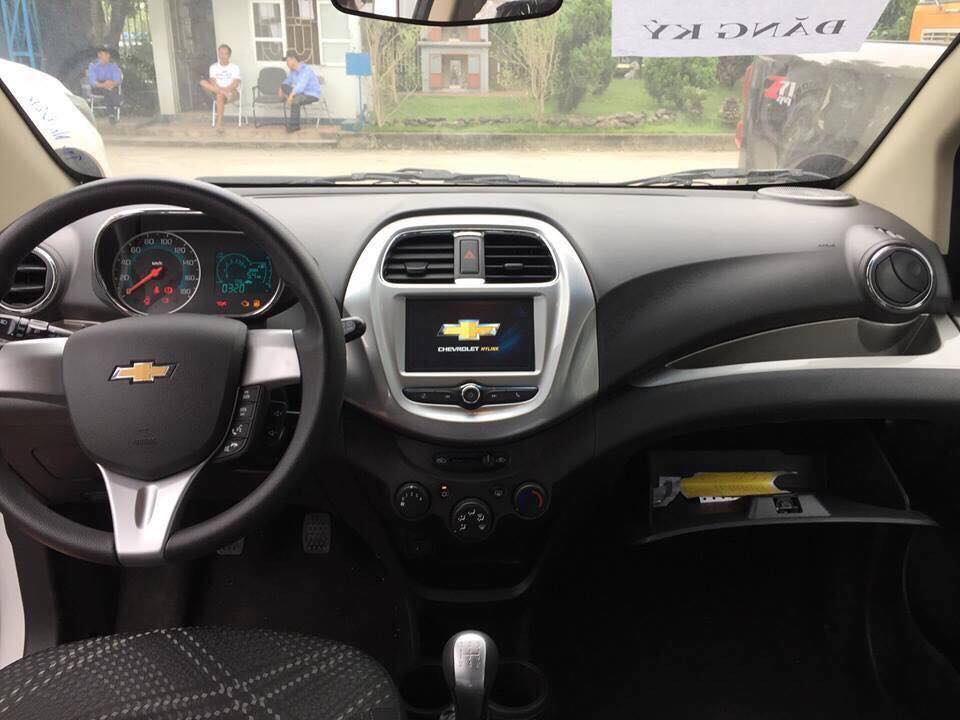 Chevrolet Spark LT 2018 - Chevrolet Spark LT 2018, hỗ trợ vay ngân hàng trả trước 88 tr lấy xe, giao xe tận nhà, 0907148849