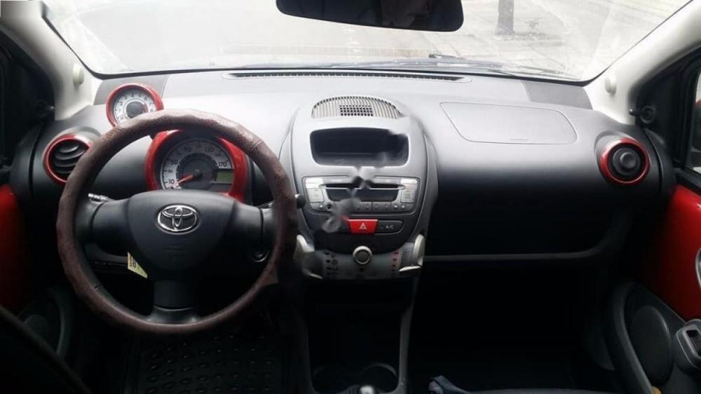 Toyota Aygo 1.0 AT 2011 - Cần bán Toyota Aygo 1.0 AT đời 2011, màu đỏ, nhập khẩu nguyên chiếc số tự động, giá chỉ 330 triệu