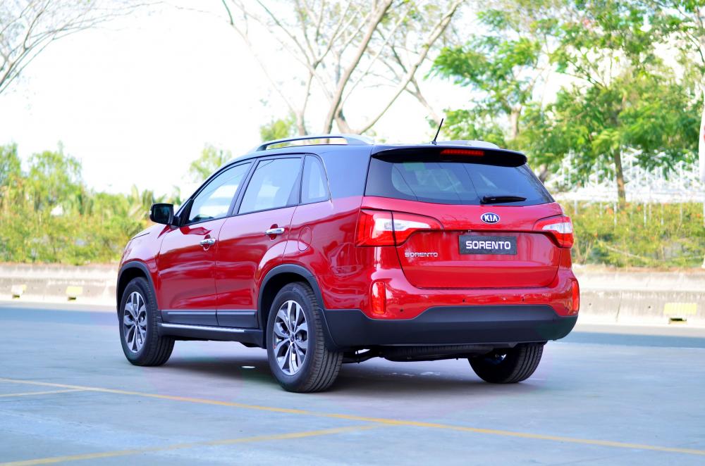 Kia Sorento GAT 2016 - Kia Sorento GAT 2018+ Ốp bô đôi+ mặt galang mới. Hỗ trợ tốt nhất