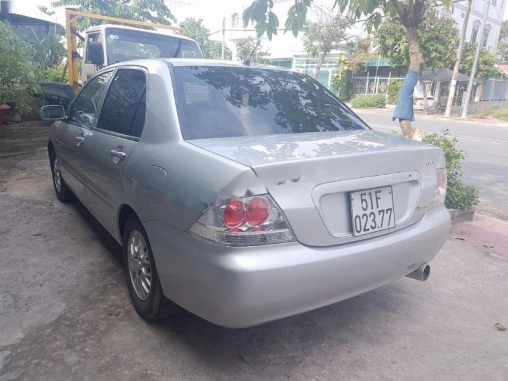 Mitsubishi Lancer 2005 - Bán ô tô Mitsubishi Lancer đời 2005, màu bạc