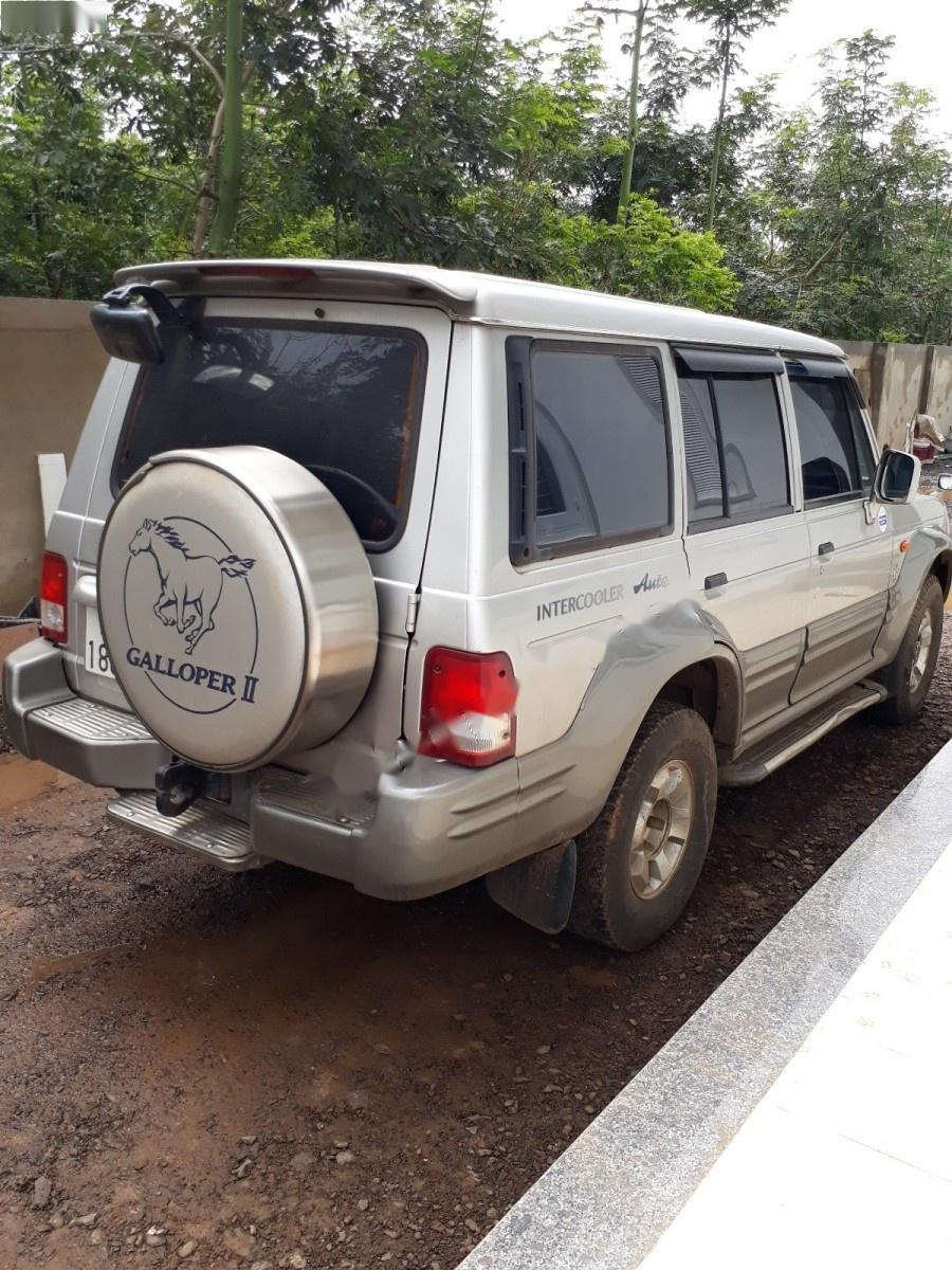 Hyundai Galloper 2.5 AT 2001 - Bán Hyundai Galloper 2.5 AT đời 2001, màu bạc, nhập khẩu nguyên chiếc số tự động