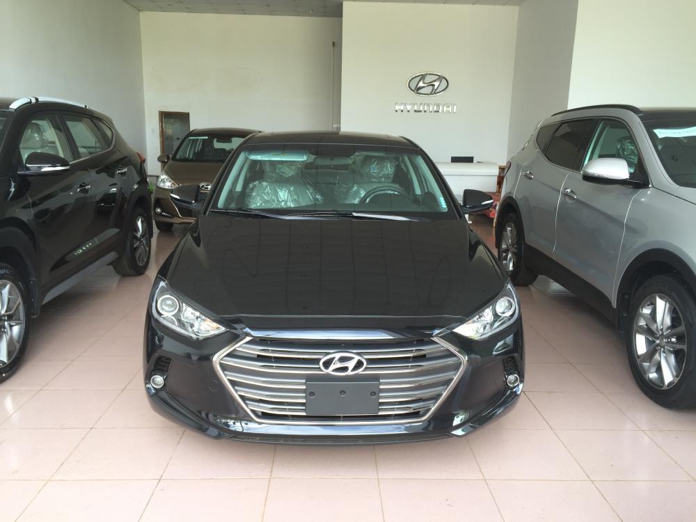 Hyundai Elantra 1.6MT 2018 - Cần bán xe Hyundai Elantra 1.6MT 2018, màu đen, giá 543tr, mới 100%, góp đến 85% xe, xem xe ở Đắk Lắk - Đắk Nông