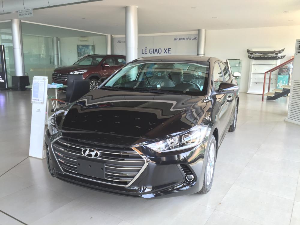 Hyundai Elantra 1.6MT 2018 - Cần bán xe Hyundai Elantra 1.6MT 2018, màu đen, giá 543tr, mới 100%, góp đến 85% xe, xem xe ở Đắk Lắk - Đắk Nông