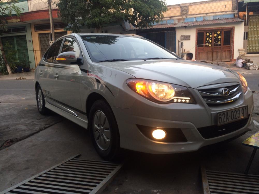 Hyundai Avante 1.6 MT 2013 - Bán Hyundai Avante 1.6 MT sản xuất 2013 đã qua sử dụng màu trắng, giá tốt tại Long An