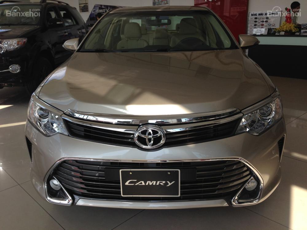 Toyota Camry 2.5Q 2018 - Cần bán Toyota Camry 2018 2.5Q, xe mới 100%. Hỗ trợ trả góp 80%, giá tốt liên hệ 0989.307.395