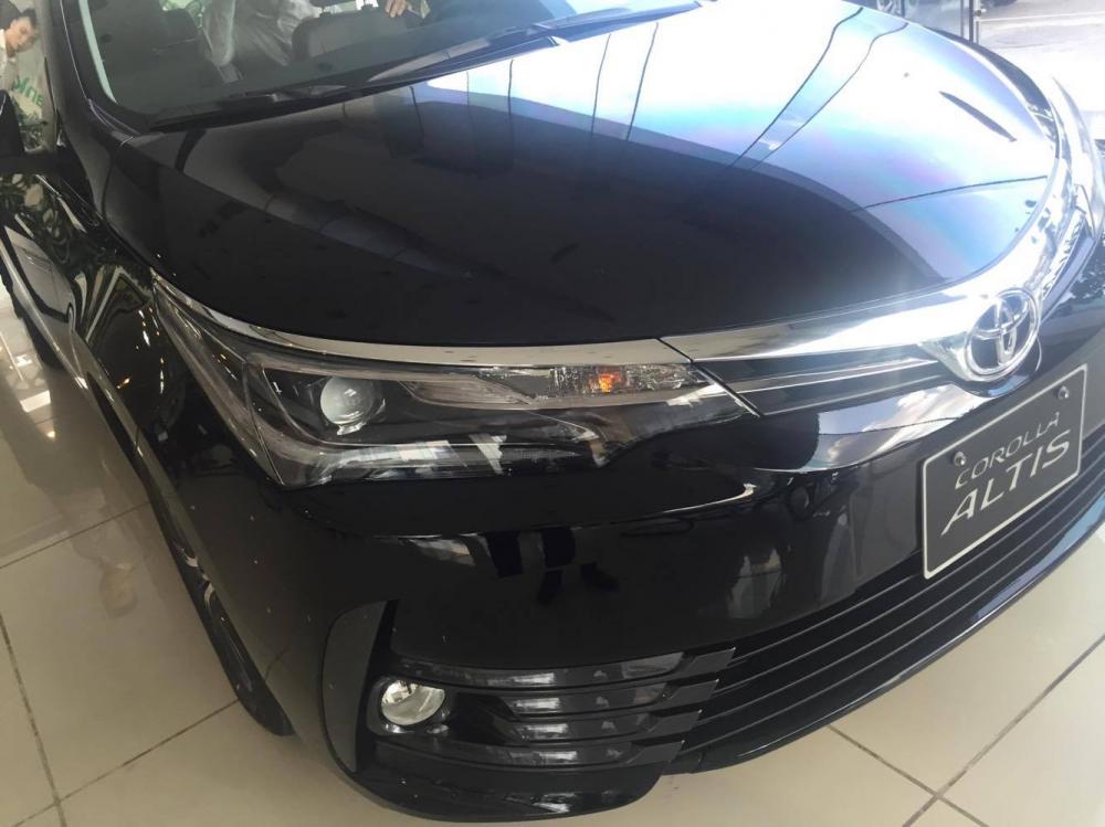 Toyota Corolla altis 1.8G MT 2018 - Cần bán Toyota Corolla Altis 1.8G MT đời 2018, màu đen, giảm sâu, hỗ trợ tốt nhất, LH ngay em Hùng 0911404101