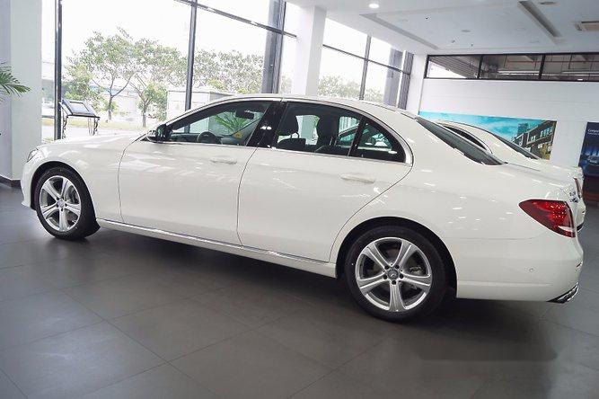 Mercedes-Benz E class E250 2017 - Bán ô tô Mercedes E250 2017, màu trắng, nhập khẩu