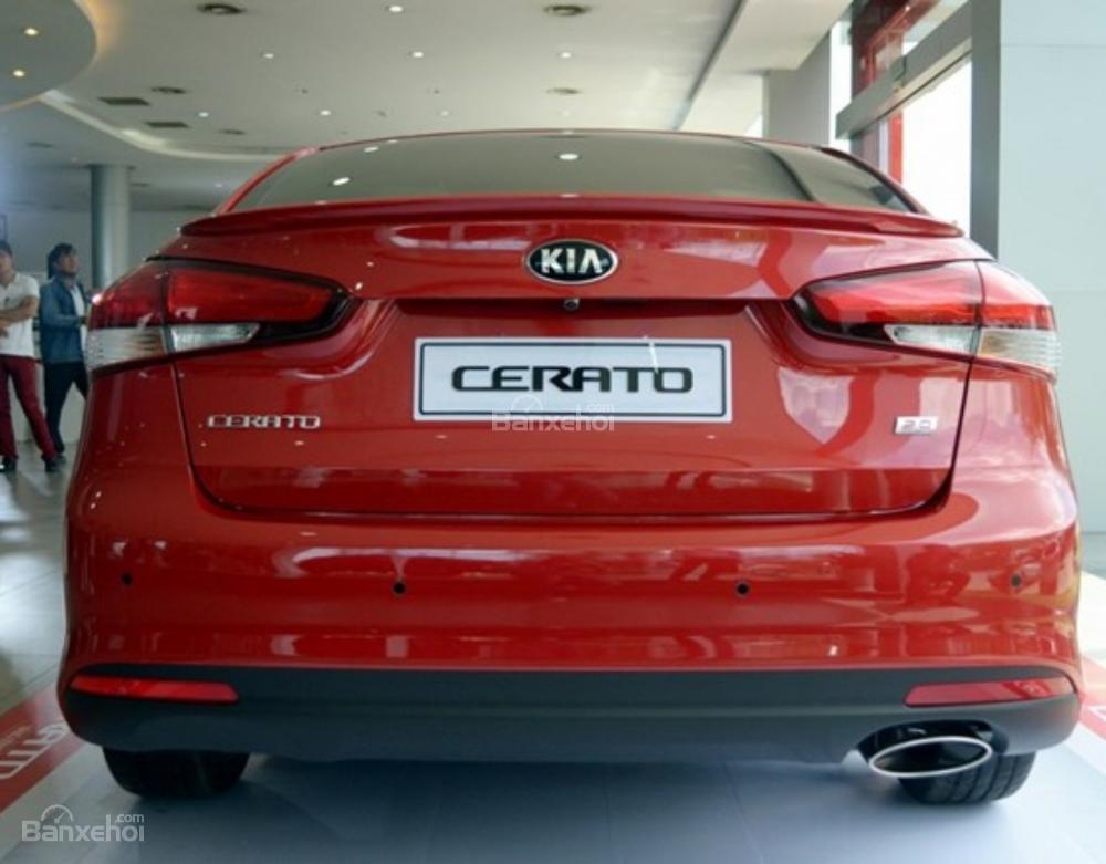 Kia Cerato 1.6 AT 2018 - Bán xe Kia Cerato 1.6 AT năm 2017, màu đỏ. Lh ngay hotline 0972 972 221, để được hỗ trợ tốt nhất