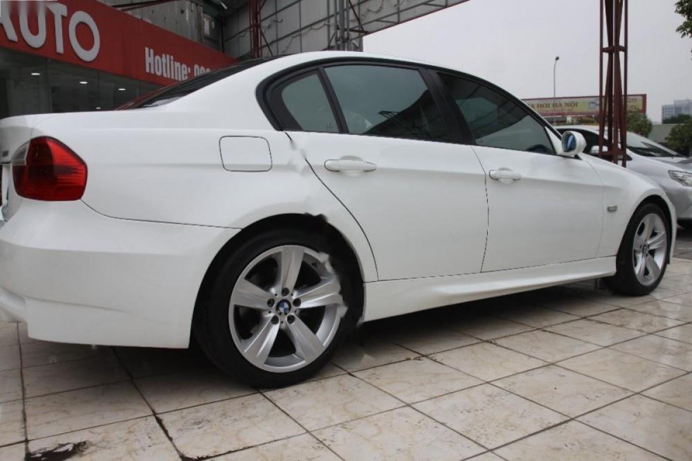 BMW 3 Series 320i 2007 - Bán BMW 3 Series 320i đời 2007, màu trắng, nhập khẩu