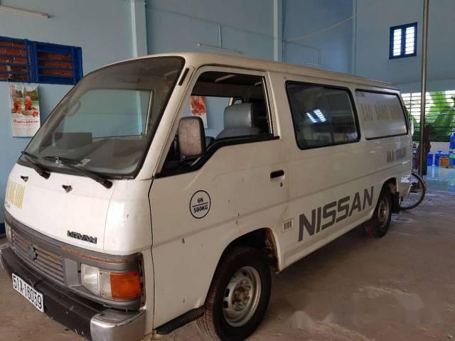 Nissan Urvan 1994 - Cần bán gấp Nissan Urvan sản xuất 1994, màu trắng giá cạnh tranh
