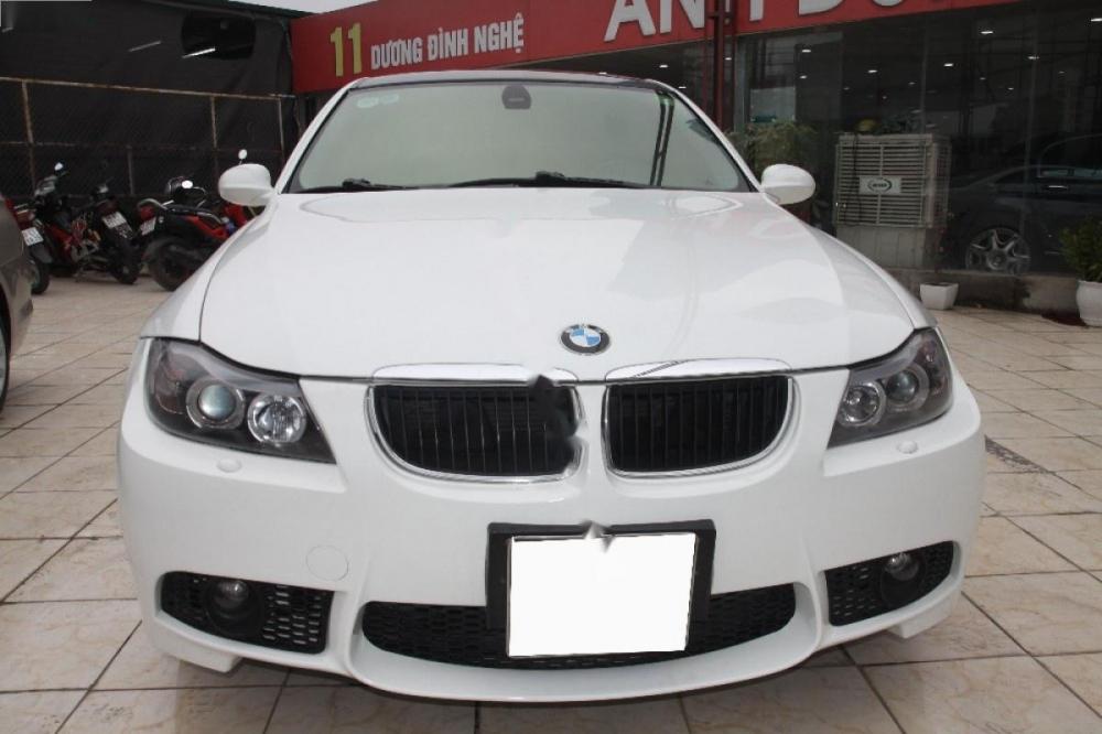 BMW 3 Series 320i 2007 - Bán BMW 3 Series 320i đời 2007, màu trắng, nhập khẩu