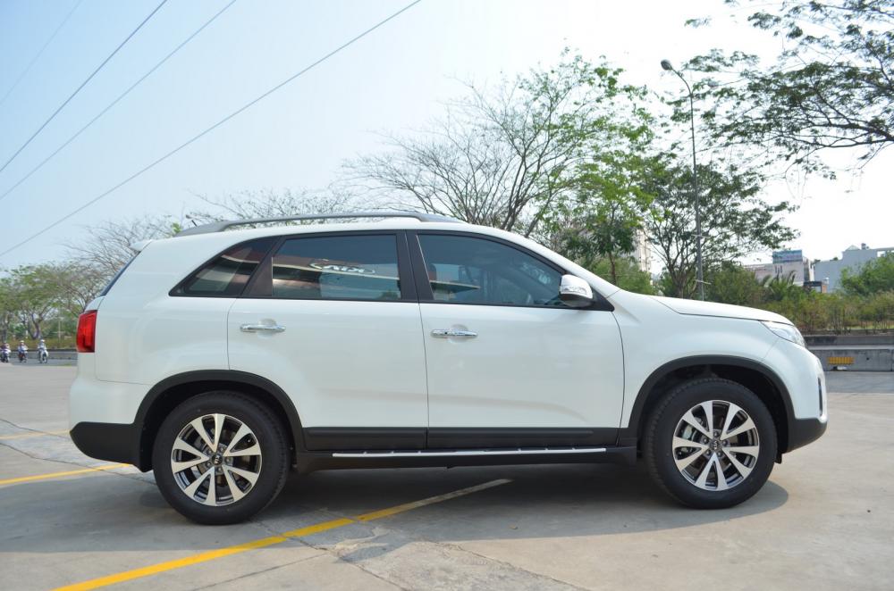 Kia Sorento GAT 2017 - Bán xe Kia Sorento máy xăng, số tự động bản tiêu chuẩn đời 2018, LH: 0938.900.433