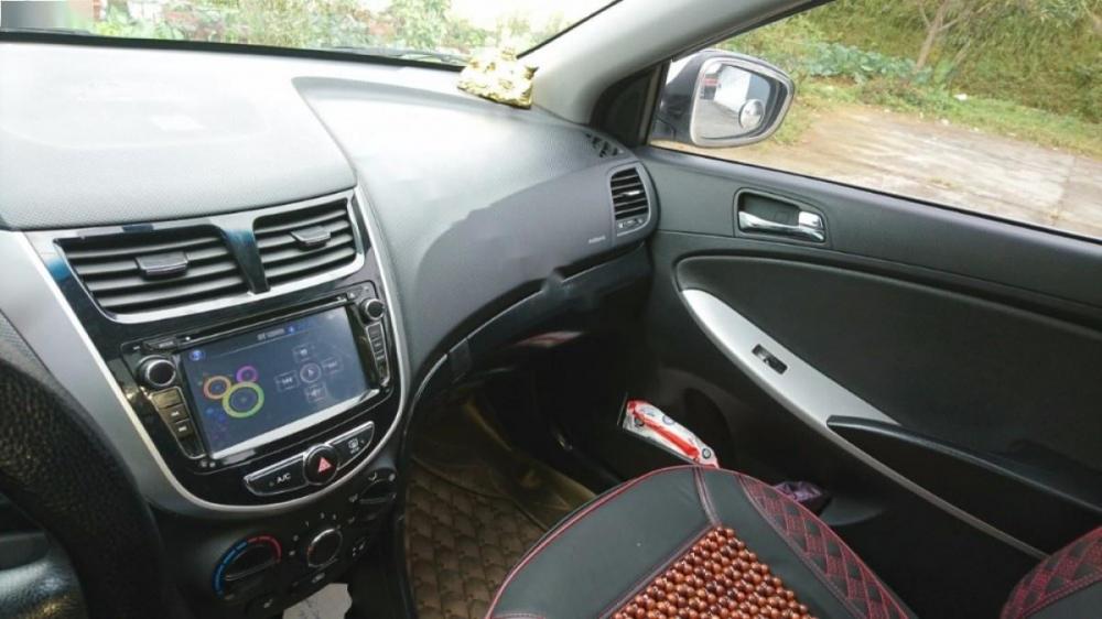 Hyundai Accent 2011 - Bán xe Hyundai Accent đời 2011, màu trắng, nhập khẩu, 440 triệu