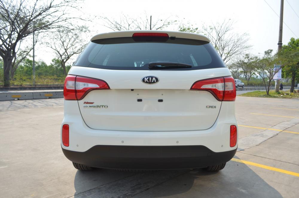 Kia Sorento GAT 2017 - Bán xe Kia Sorento máy xăng, số tự động bản tiêu chuẩn đời 2018, LH: 0938.900.433