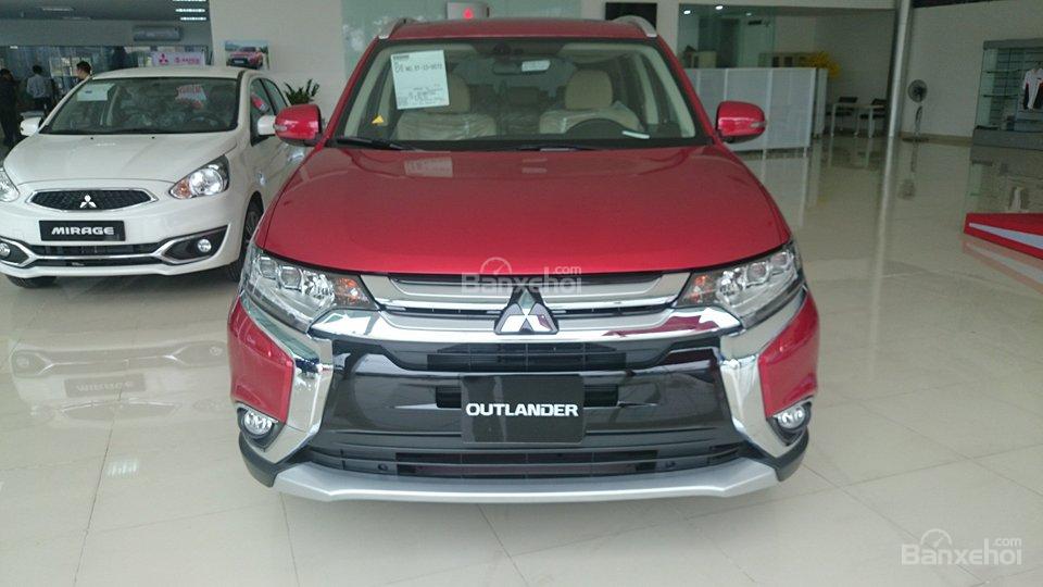 Mitsubishi Stavic 2.0 CVT 2017 - Bán Mitsubishi Outlander 2.0 CVT sản xuất 2017, màu đỏ, nhập khẩu, 941.5 triệu