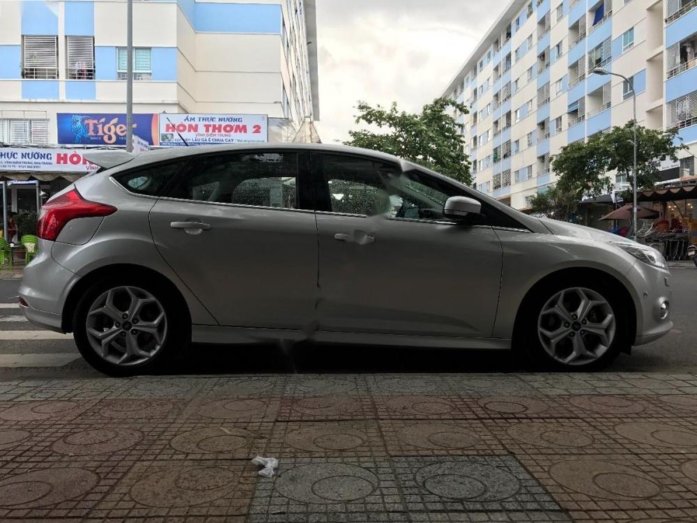 Ford Focus S 2.0 AT 2013 - Bán Ford Focus đời 2013, màu bạc số tự động