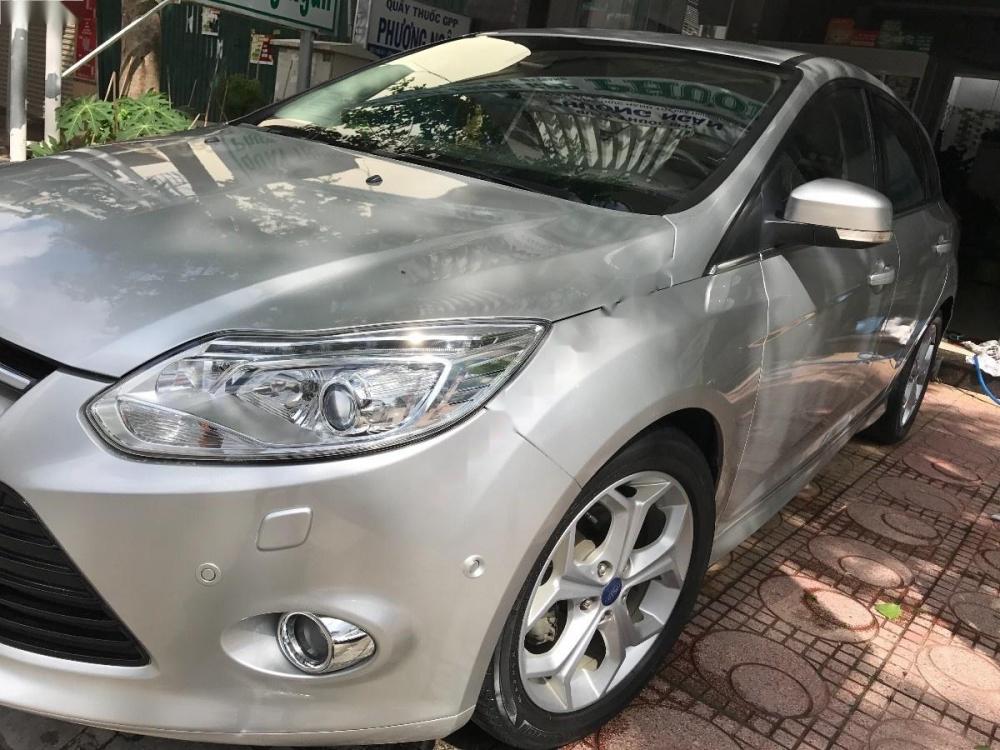 Ford Focus S 2.0 AT 2013 - Bán Ford Focus đời 2013, màu bạc số tự động