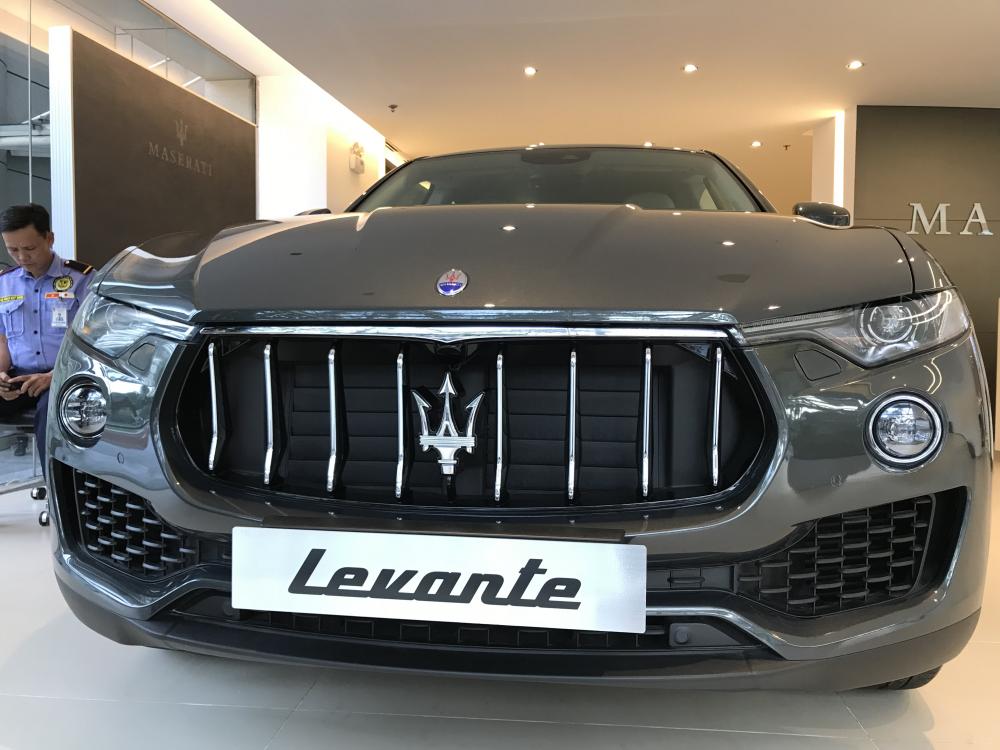 Maserati 2017 - Bán xe Maserati Levante model mới, giá tốt nhất, khuyến mãi khủng khi mua xe Maserati Levante