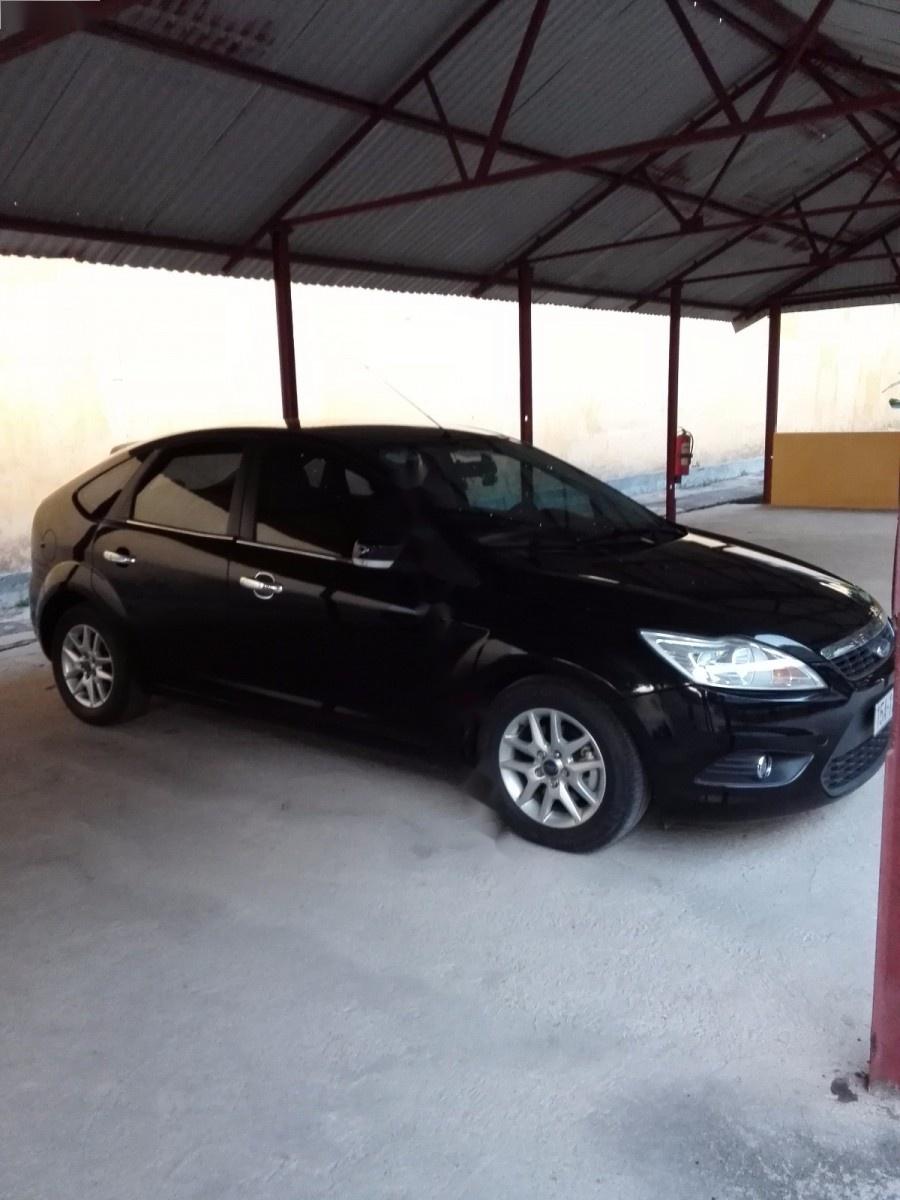 Ford Focus 1.8 AT 2010 - Bán xe Ford Focus 1.8 AT đời 2010, màu đen số tự động, 375tr