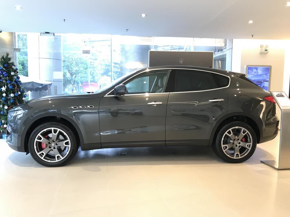 Maserati 2017 - Bán xe Maserati Levante model mới, giá tốt nhất, khuyến mãi khủng khi mua xe Maserati Levante