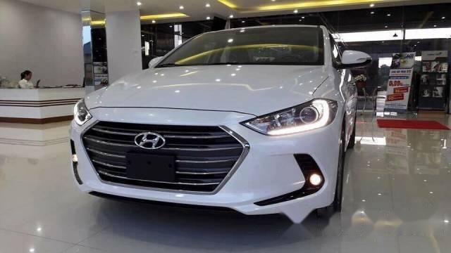 Hyundai Elantra   2017 - Cần bán Hyundai Elantra đời 2017, màu trắng