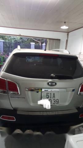 Kia Sorento  AT  2013 - Bán Kia Sorento AT đời 2013, màu bạc chính chủ, 650tr