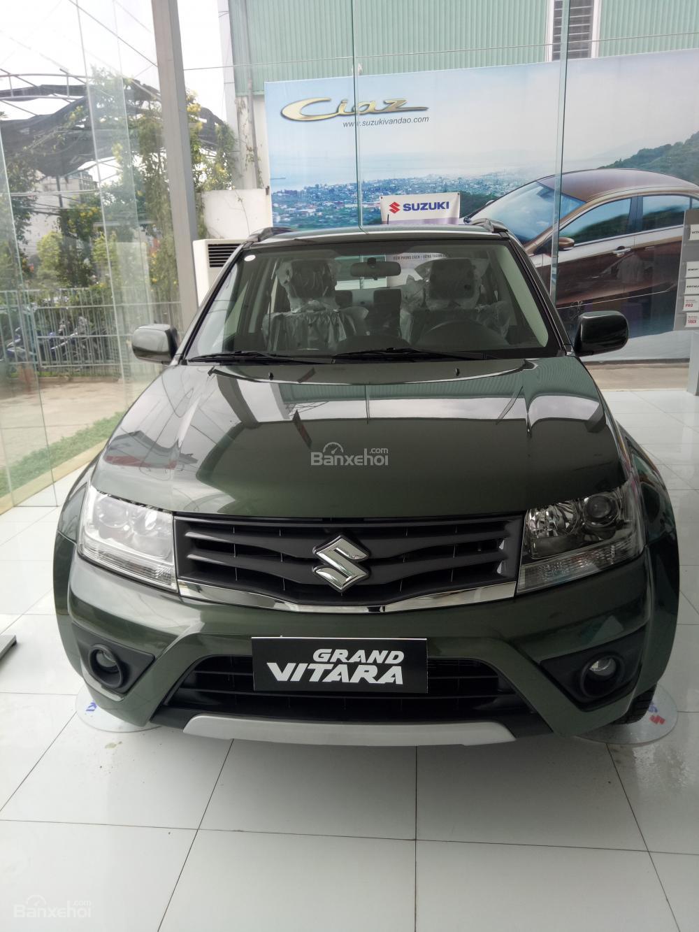 Suzuki Grand vitara 2016 - Bán Suzuki Grand Vitara 2016, nhập khẩu, KM 170 triệu tiền mặt tặng full phụ kiện, LH: 0985.547.829