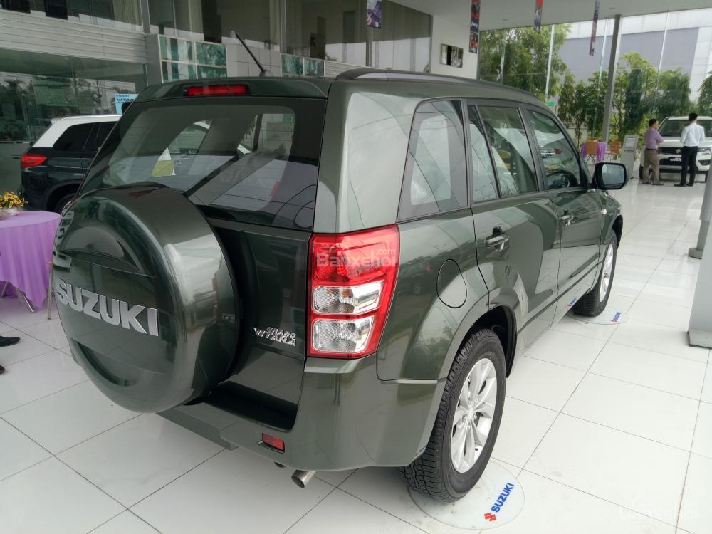 Suzuki Grand vitara 2016 - Bán Suzuki Grand Vitara 2016, nhập khẩu, KM 170 triệu tiền mặt tặng full phụ kiện, LH: 0985.547.829