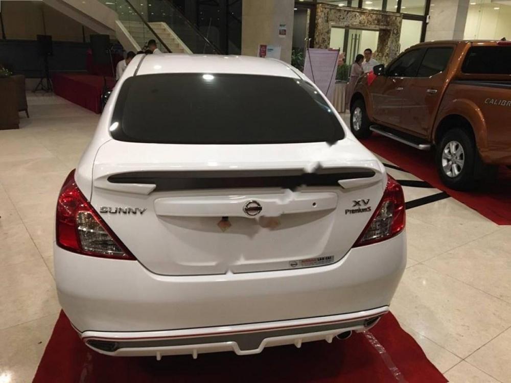 Nissan Sunny XV Premium S 2017 - Bán Nissan Sunny XV Premium S 2017, màu trắng, giá 470tr