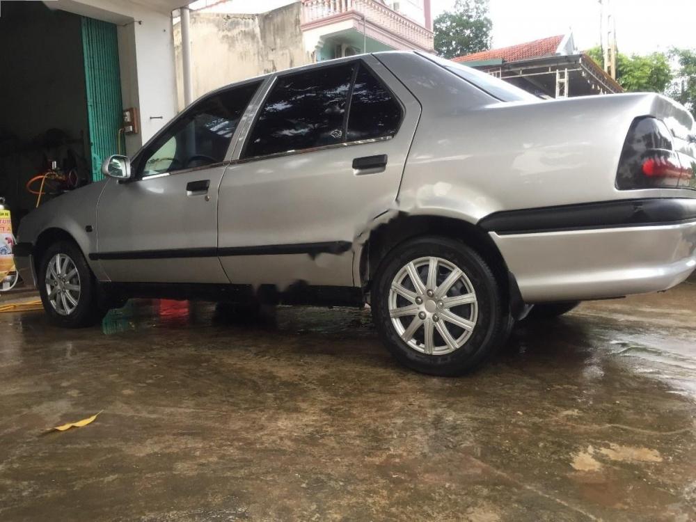 Renault 19 1995 - Bán xe Renault 19 đời 1995, màu bạc, nhập khẩu nguyên chiếc, giá tốt