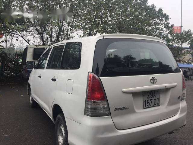 Toyota Innova 2011 - Cần bán Toyota Innova 2011, màu trắng