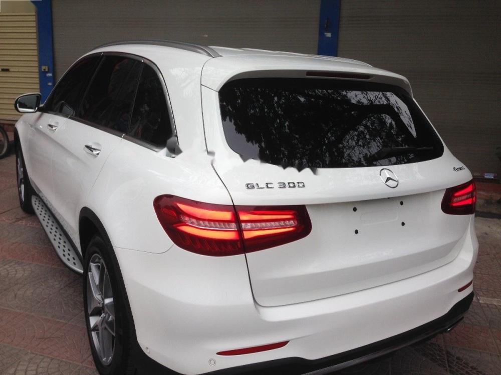 Mercedes-Benz GLC-Class GLC 300 4 MATIC 2016 - Cần bán xe Mercedes GLC 300 4 MATIC sản xuất 2016, màu trắng, xe nhập