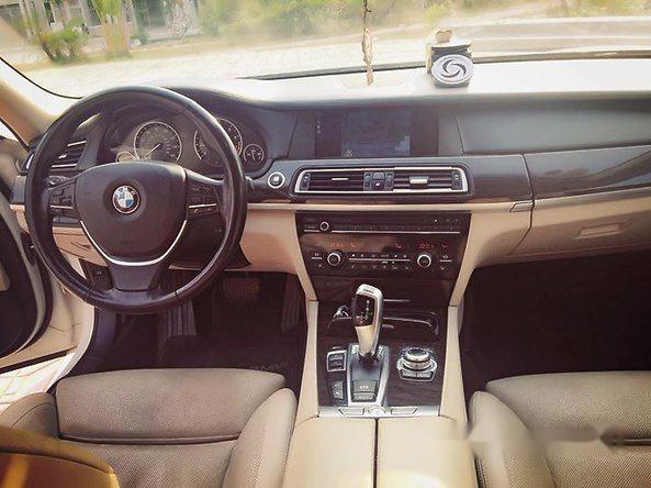 BMW 7 Series 750Li 2009 - Bán BMW 7 Series 750Li đời 2009, màu trắng còn mới