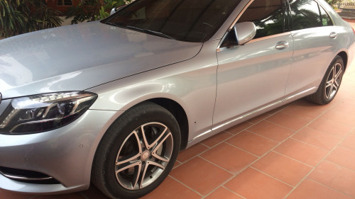Mercedes-Benz S class   AT  2015 - Chính chủ bán lại xe Mercedes S class AT đời 2015, màu bạc
