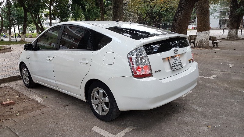 Toyota Prius Hybrid 2009 - Bán ô tô Toyota Prius Hybrid đời 2009, màu trắng, xe nhập, giá tốt