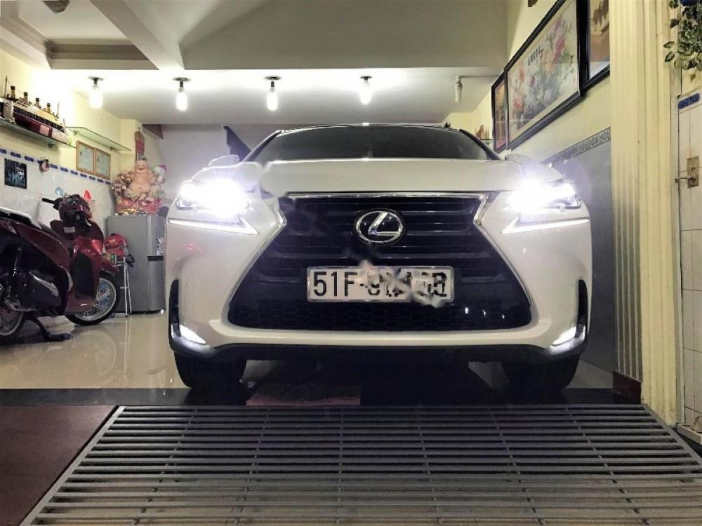 Lexus  200t 2015 - Bán ô tô Lexus NX 200t năm 2015, màu trắng, xe nhập