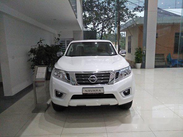 Nissan Navara 2017 - Bán Nissan Navara đời 2017, màu trắng